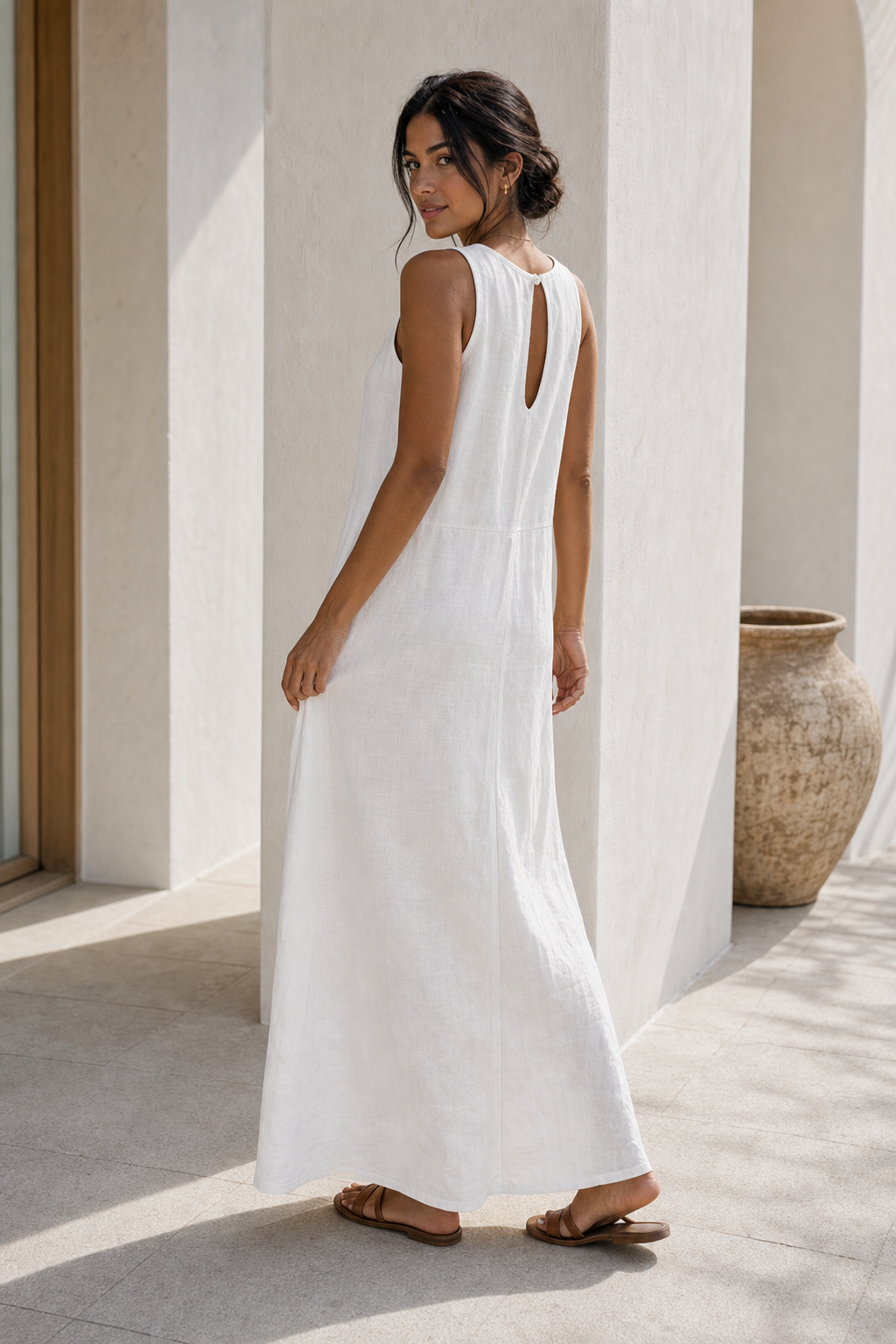 Vestido longo branco com gota nas costas - JMTRICK standard-5 01 真人主图-白色背部水滴开口