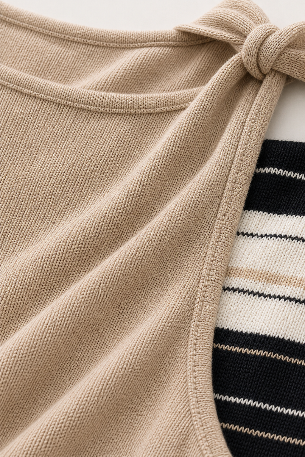 Regata tricot com nozinho no ombro - JMTRICK standard-5 05 面料细节-轻薄针织肩结