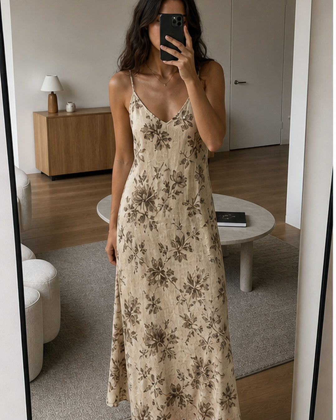 Vestido slip floral - editorial com modelo 1